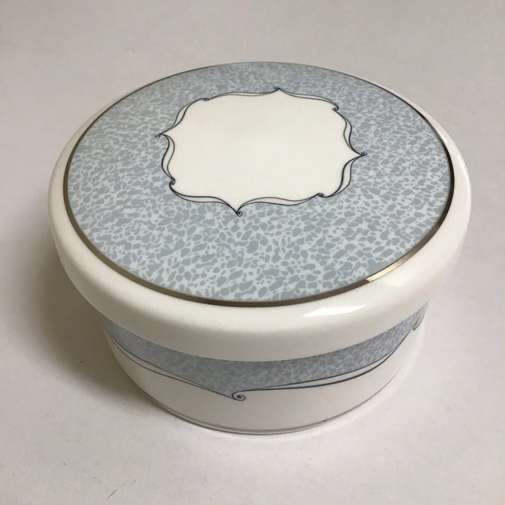 Wedgwood Porcelain Powder Box VENICE Trinket Jewelry Signed Vanity Boudoir Round